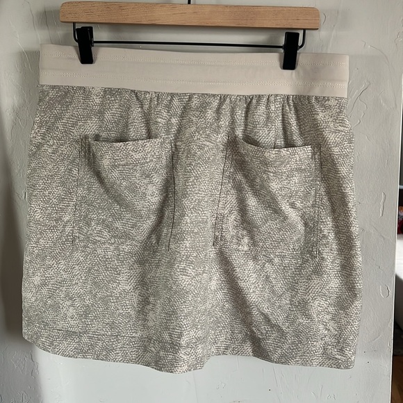 Athleta Cream skort - Picture 3 of 5